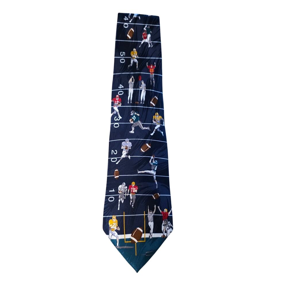 Museum Artifacts Men's Necktie Tie Silk Hand Made Football Field‎ Players NWT